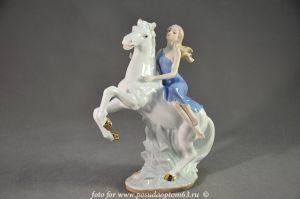 Статуэтка. ― МИР ПОСУДЫ